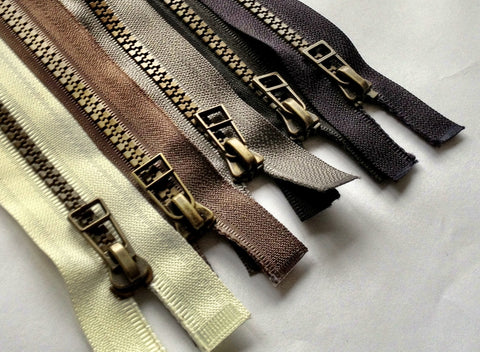 Chunky Plastic Open End Zip